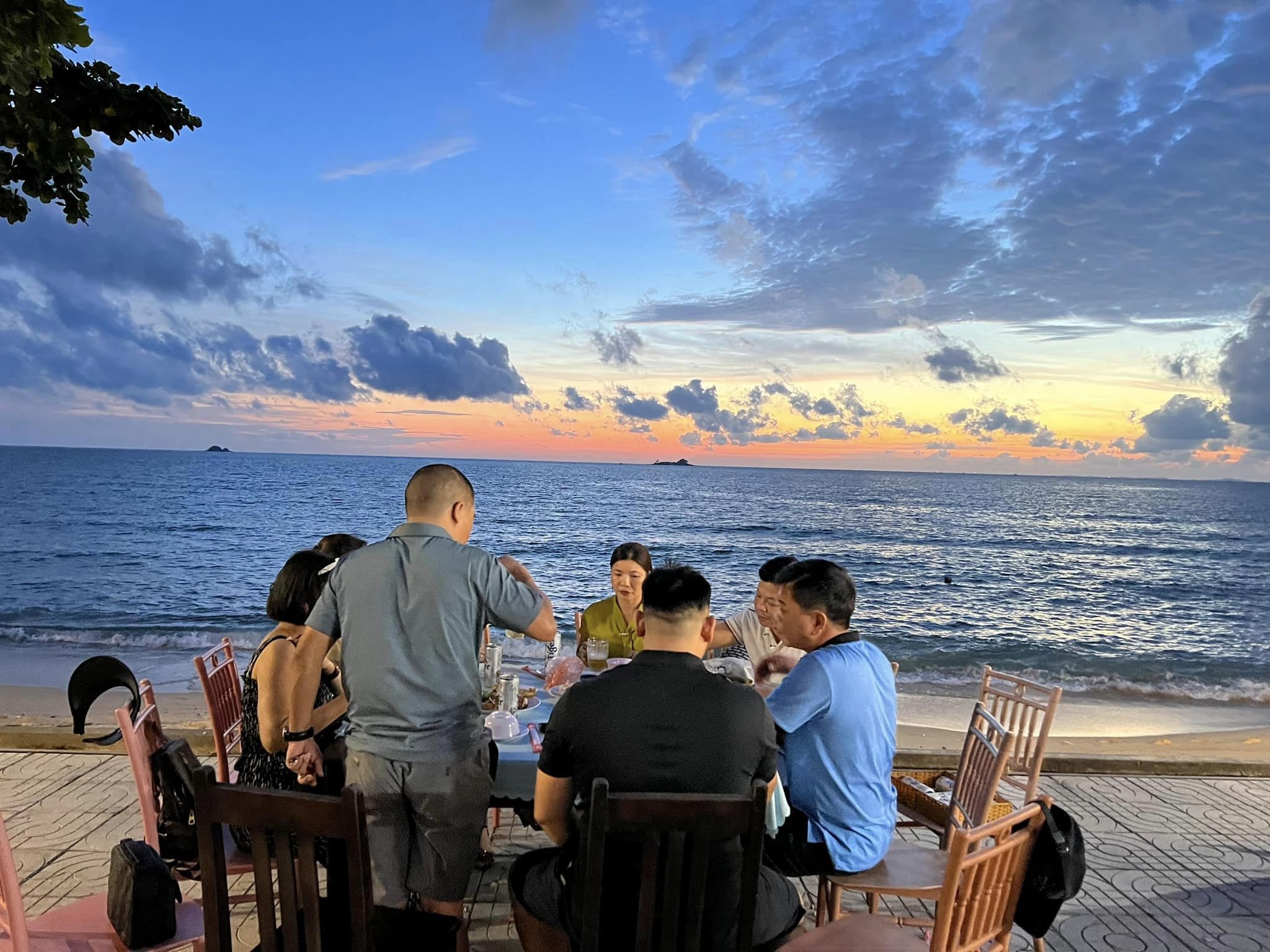 Nhà hàng Làng Chài - Địa điểm lý tưởng cho bữa tiệc ấm áp