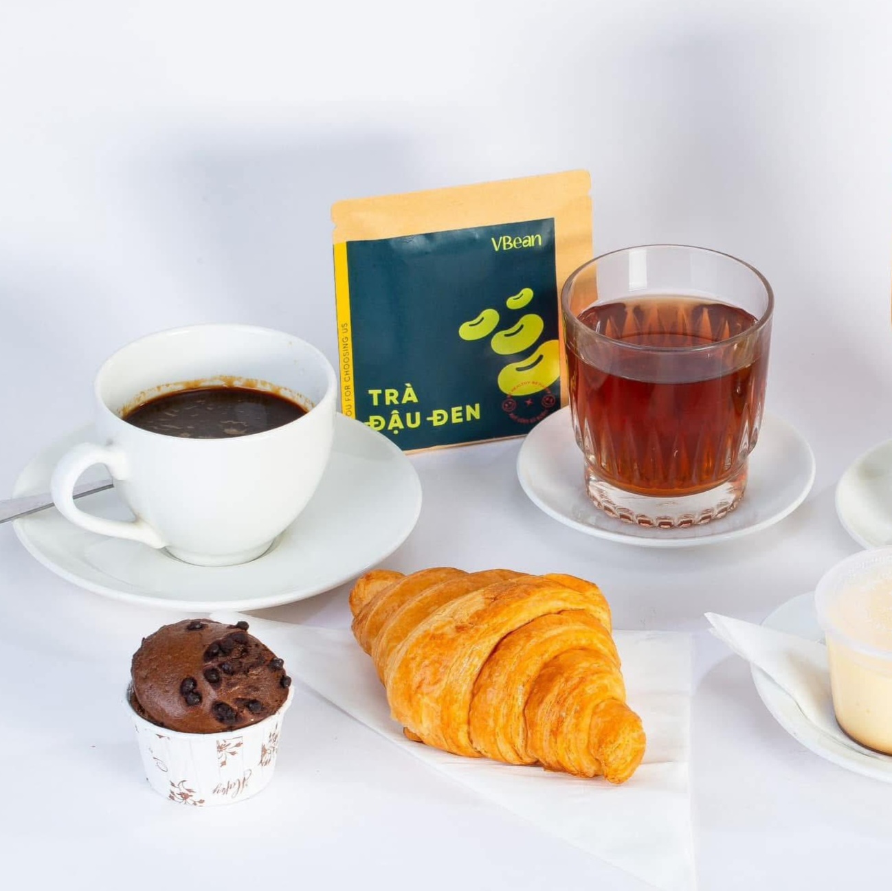 Ai Không Nên Uống Trà Đậu Đen? 7 Đối Tượng Cần Tránh