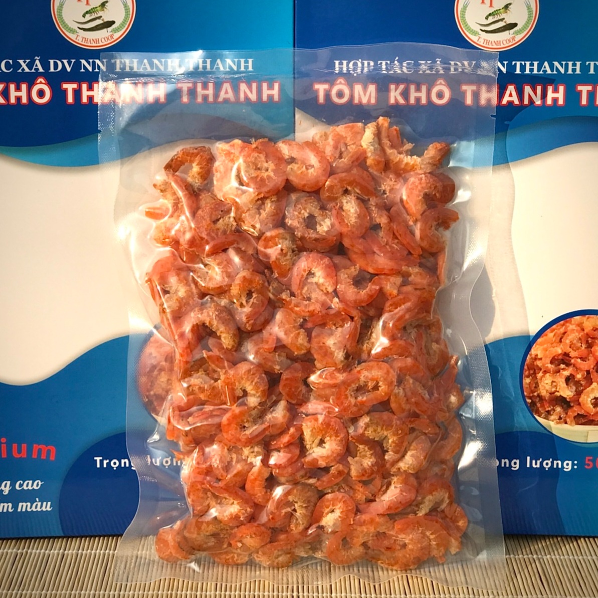 Ai không nên ăn tôm sống?