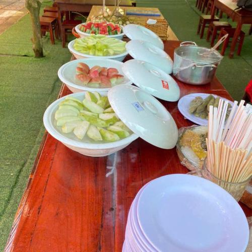 Quầy Buffet Tại Vườn Sinh Thái Tuấn Tường