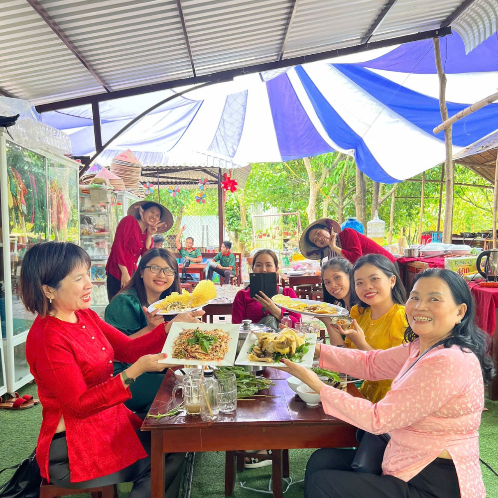 Ẩm Thực Miền Tây – Bản Sắc Hồn Quê Tại Khu Du Lịch Tuấn Tường