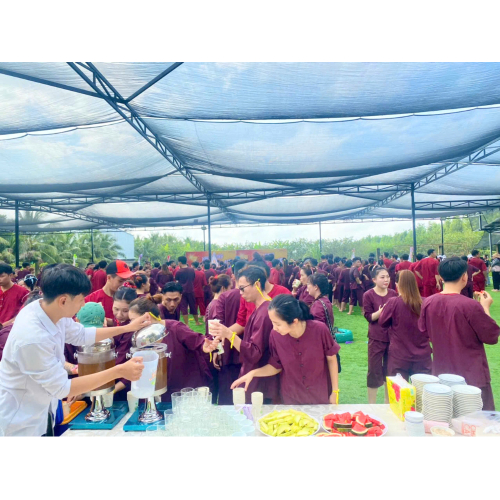 Hoạt động team building ngoài trời