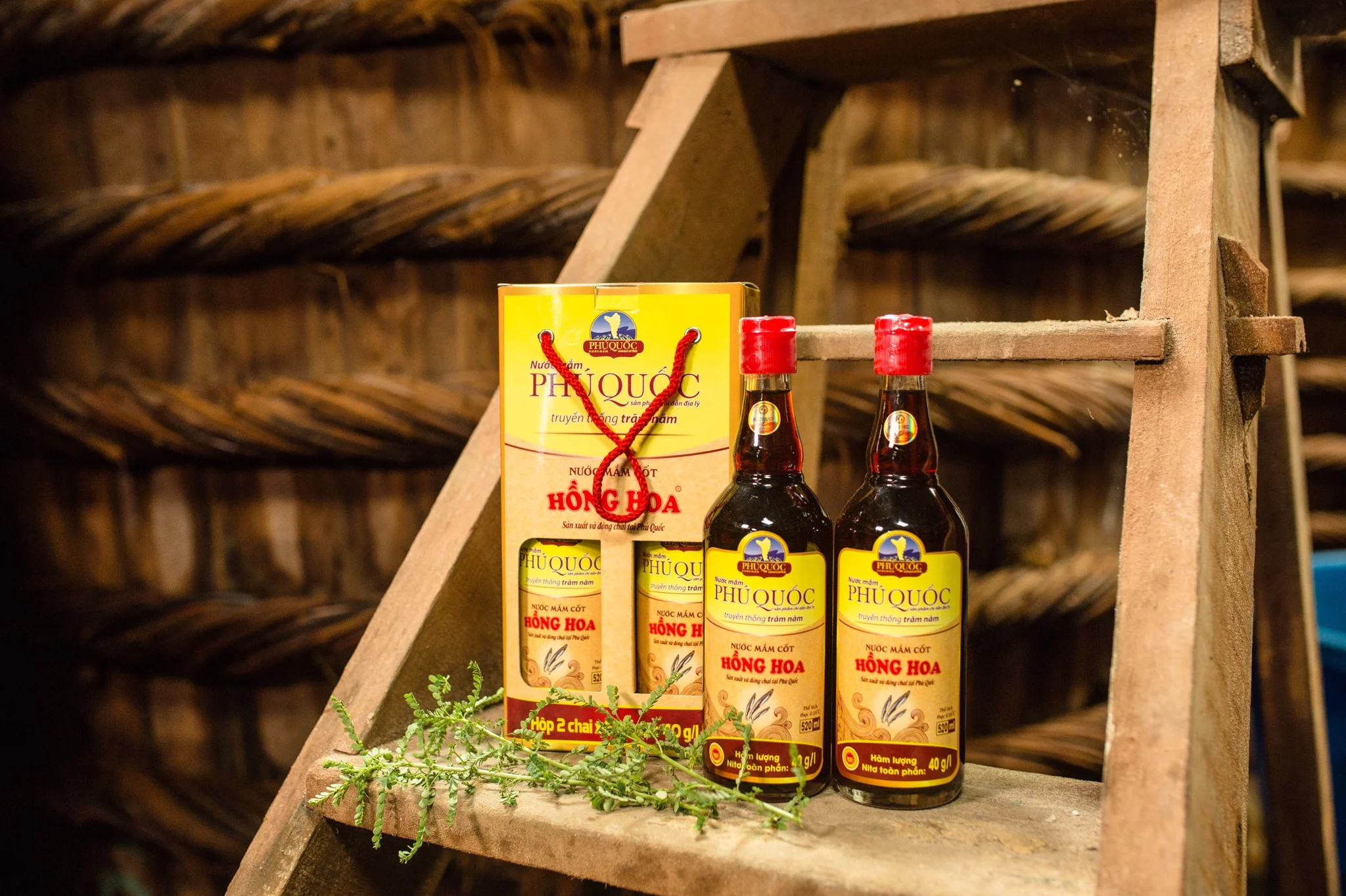 1. Nước Mắm Cá Cơm Truyền Thống Phú Quốc