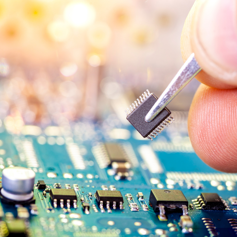 Kỹ Thuật Viên Máy Tính – Người “Thầy Thuốc” Thầm Lặng Của Thời Đại Số