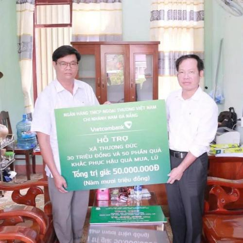 Vietcombank Nam Đà Nẵng Chung Tay Giúp Đỡ Bà Con Vực Dậy Sau Mưa Lũ Tại Xã Thượng Đức