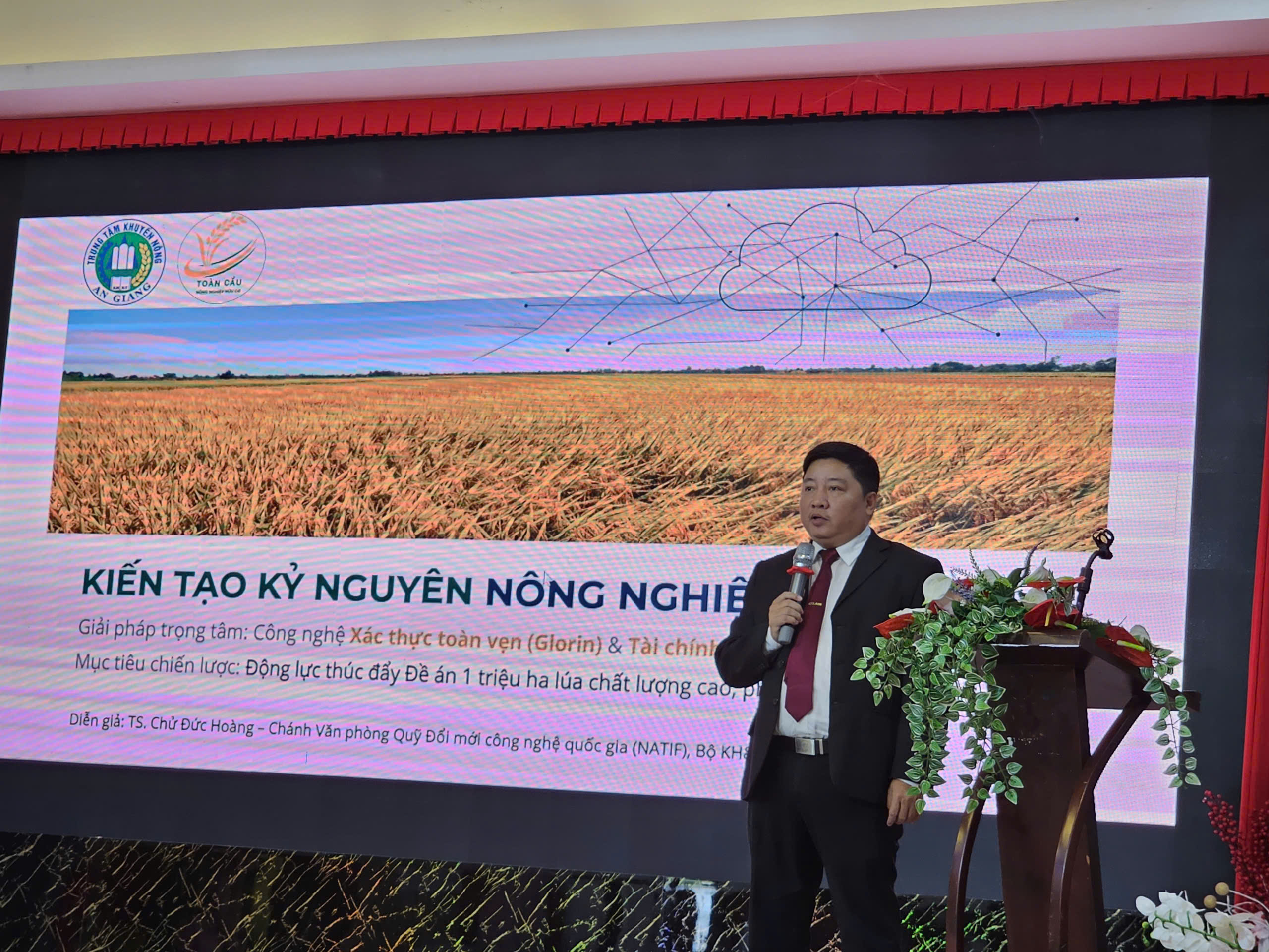 Gala giải pháp phát triển sản xuất lúa chất lượng cao, phát thải thấp