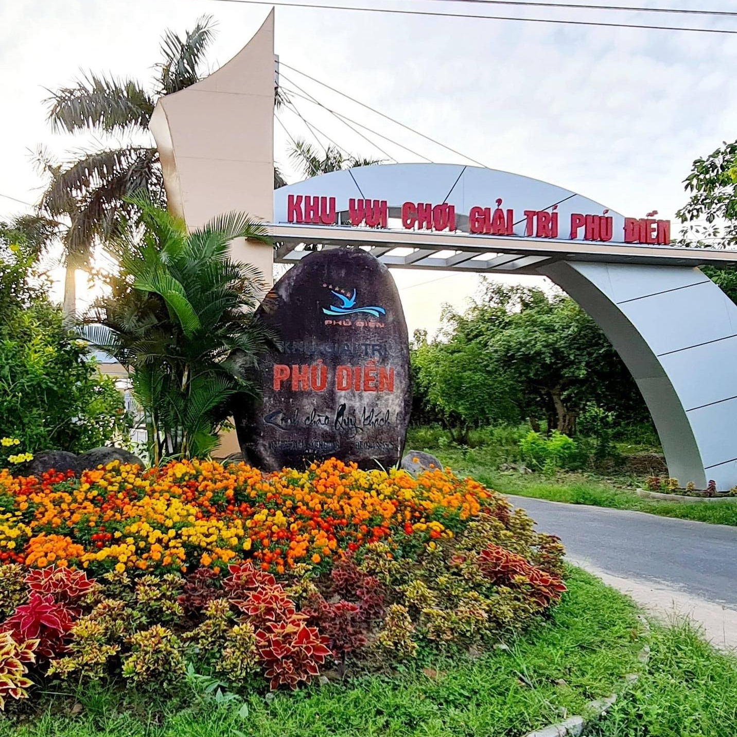 Cơ Sở Vật Chất Và Đội Ngũ Nhân Viên – Nền Tảng Mang Đến Trải Nghiệm Chất Lượng