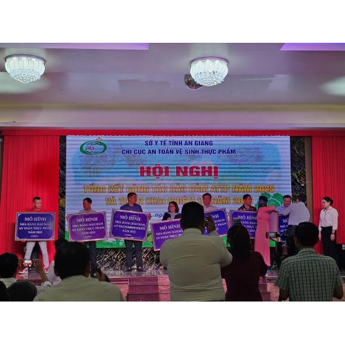 Hội nghị tổng kết công tác bảo đảm an toàn thực phẩm năm 2025 và triển khai nhiệm vụ năm 2026