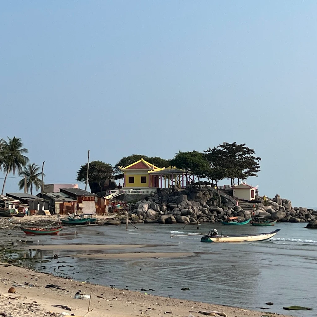 Ý Nghĩa Tâm Linh Của Lăng Ông Nam Hải Đối Với Đời Sống Ngư Dân Hòn Sơn