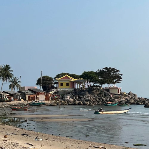 Ý Nghĩa Tâm Linh Của Lăng Ông Nam Hải Đối Với Đời Sống Ngư Dân Hòn Sơn