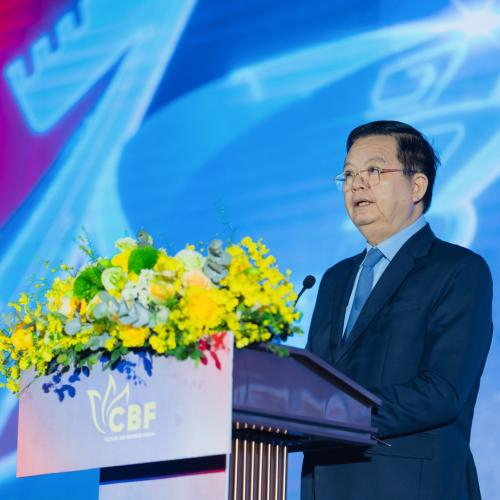 Phó Thủ Tướng Mai Văn Chính: 