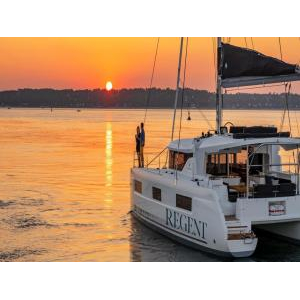 Du Thuyền Regent Thuê Riêng