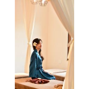 Massage Đá Nóng (30 Phút)