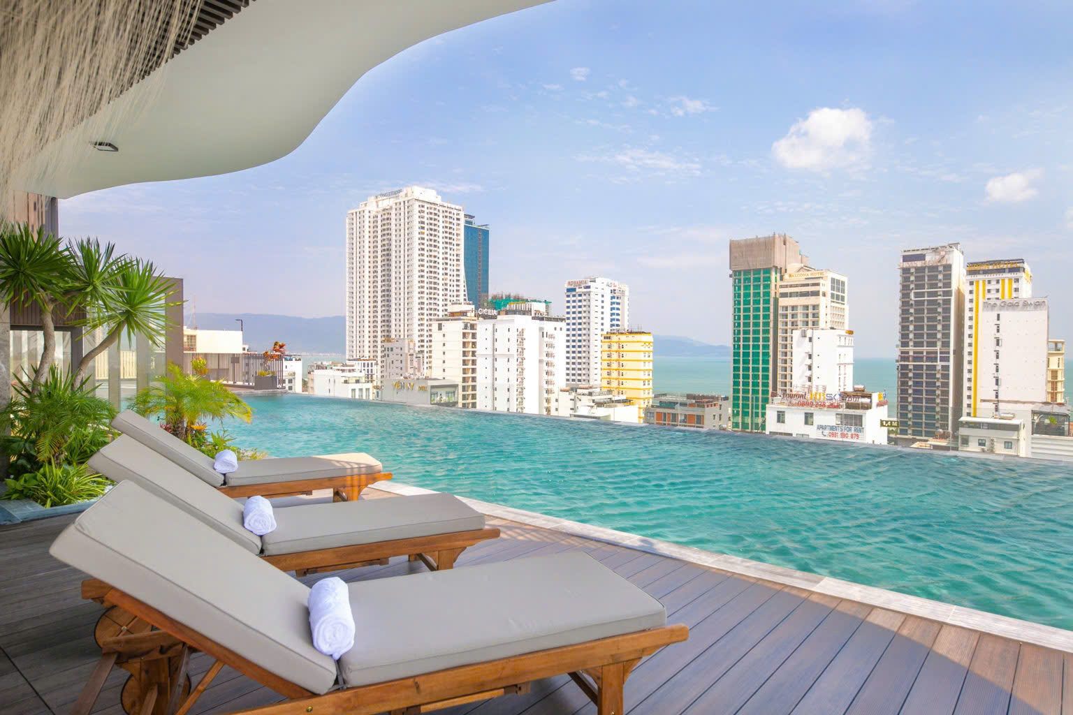 Dịch vụ & tiện ích