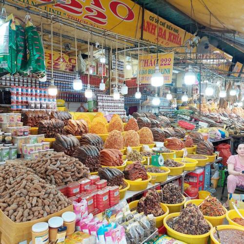 Hướng Đi Mới Cho Chợ Truyền Thống: Thay Đổi Để Tồn Tại Hay Chấp Nhận Bị Lãng Quên?