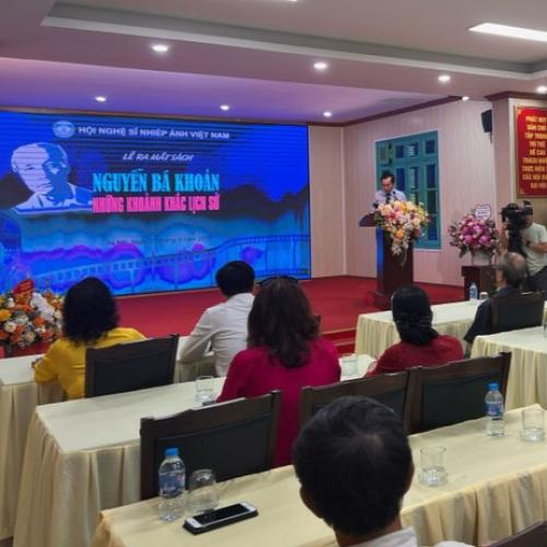 Ra Mắt Sách Ảnh Nguyễn Bá Khoản - Những Khoảnh Khắc Lịch Sử