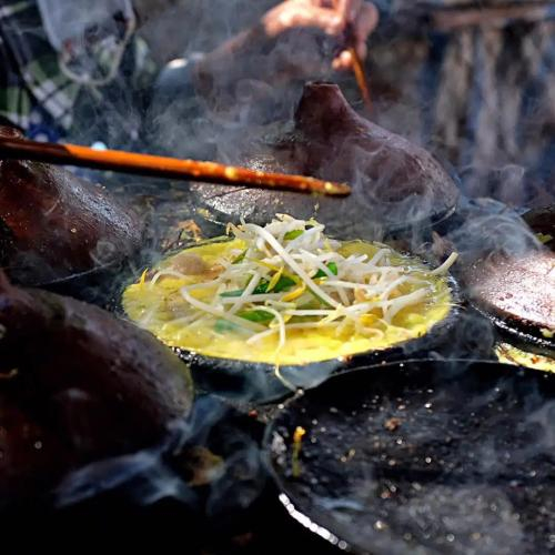 Bánh Xèo Phan Thiết: Lạ Mà Quen, Quen Mà lạ