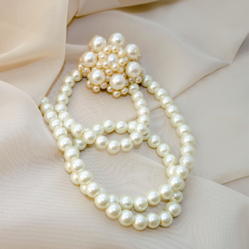 Bao Lâu Nên Làm Sạch Và Kiểm Tra Trang Sức Ngọc Trai?