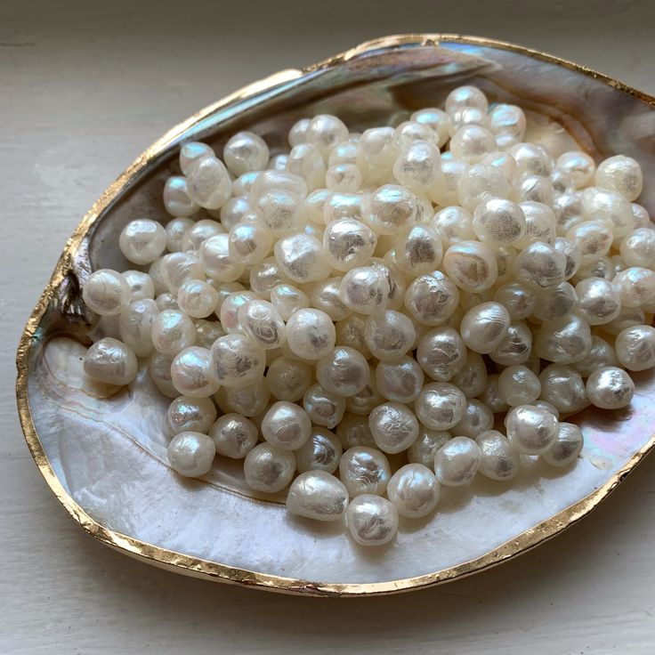 Phân Loại Ngọc Trai Baroque: Từ Nguồn Gốc Đến Các Hình Dáng Độc Đáo