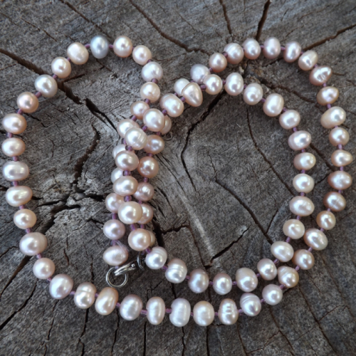 Ngọc Trai Có Cần Tháo Ra Khi Ngủ Không?