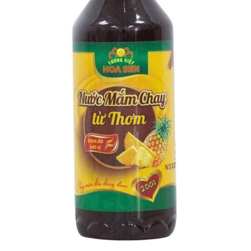 Nước mắm chay từ Thơm (Dứa) của Tương Việt Hoa Sen.