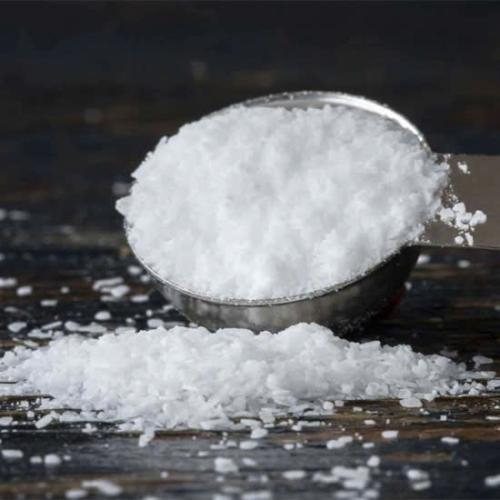 Mẹo vặt nhà bếp giúp muối trắng lâu ngày vón cục bình thường Trở Lại