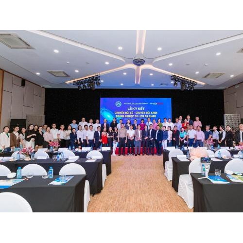 Giá trị cốt lõi và Khát vọng vươn xa