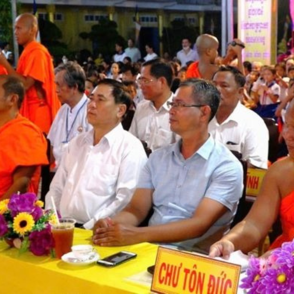 Hội Hữu Nghị Việt Nam – Campuchia Tỉnh Kiên Giang Tham Gia Cùng Chi Hội Chùa Láng Cát Tổ Chức Lễ Tổng Kết Lớp Khmer Ngữ Và Phát Quà Cho Các Em Học Sinh Có Hoàn Cảnh Khó Khăn Nhân Dịp Năm Học Mới 2024-