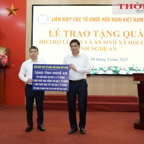 Liên Hiệp Các Tổ Chức Hữu Nghị Việt Nam Trao Gói Hỗ Trợ 3,4 Tỷ Đồng Cho Nghệ An