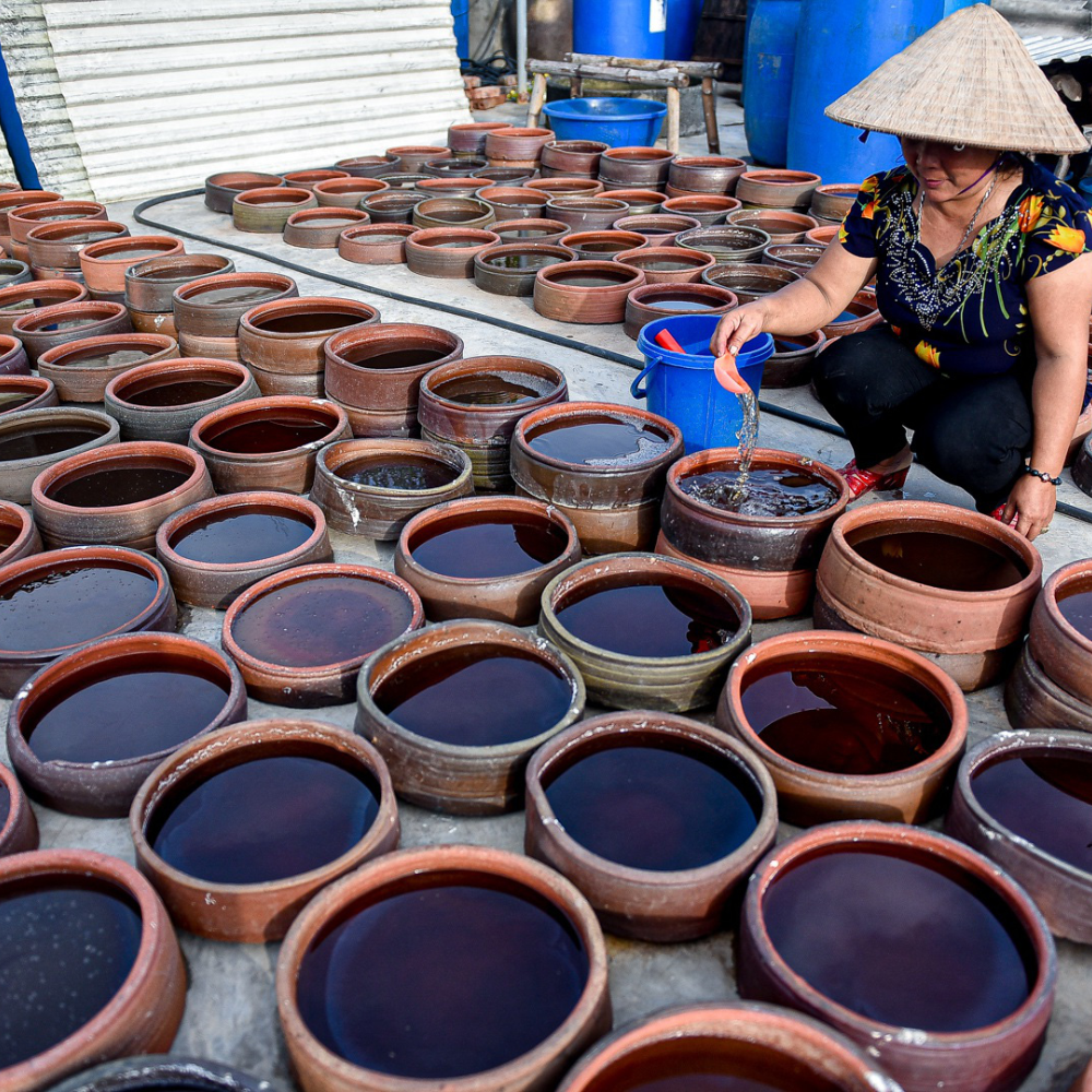 Hành Trình Nước Mắm Việt Vương Tới Châu Âu