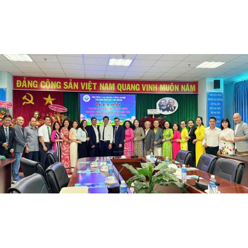 Trường Cao Đẳng Công Nghệ TP.HCM Ra Mắt Trung Tâm Đào Tạo Phát Triển Nguồn Nhân Lực