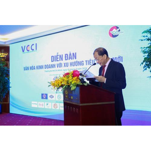 CLB Doanh Nhân Họ Phạm Cùng Luận Bàn Về Văn Hóa Kinh Doanh Với Xu Hướng Tiêu Dùng Mới