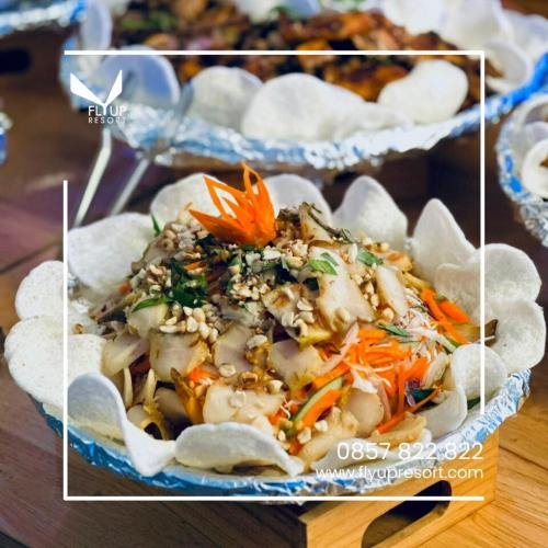 Buffet mang đậm bản sắc ẩm thực địa phương độc đáo