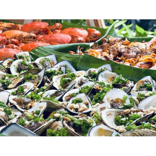 Buffet mang đậm bản sắc ẩm thực địa phương độc đáo