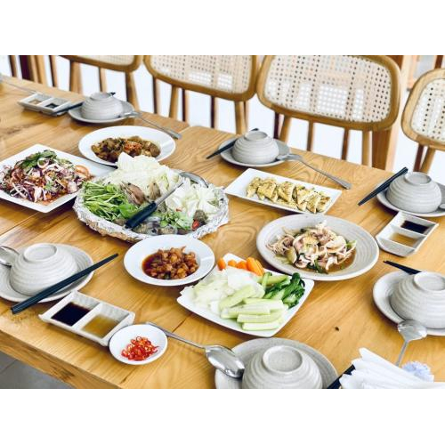 Buffet mang đậm bản sắc ẩm thực địa phương độc đáo