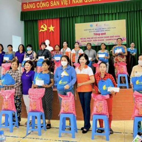 Công ty Tân Kiều trao tặng quỹ khuyến học