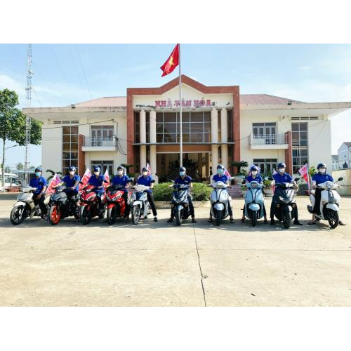 Chạy Roadshow & Phát Tờ Rơi Tưng Bừng Giới Thiệu Sản Phẩm Mới Của Yamaha Toàn Nga