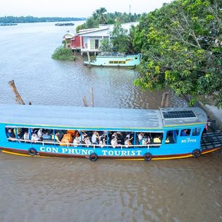 2.2. Tham quan làng nghề truyền thống