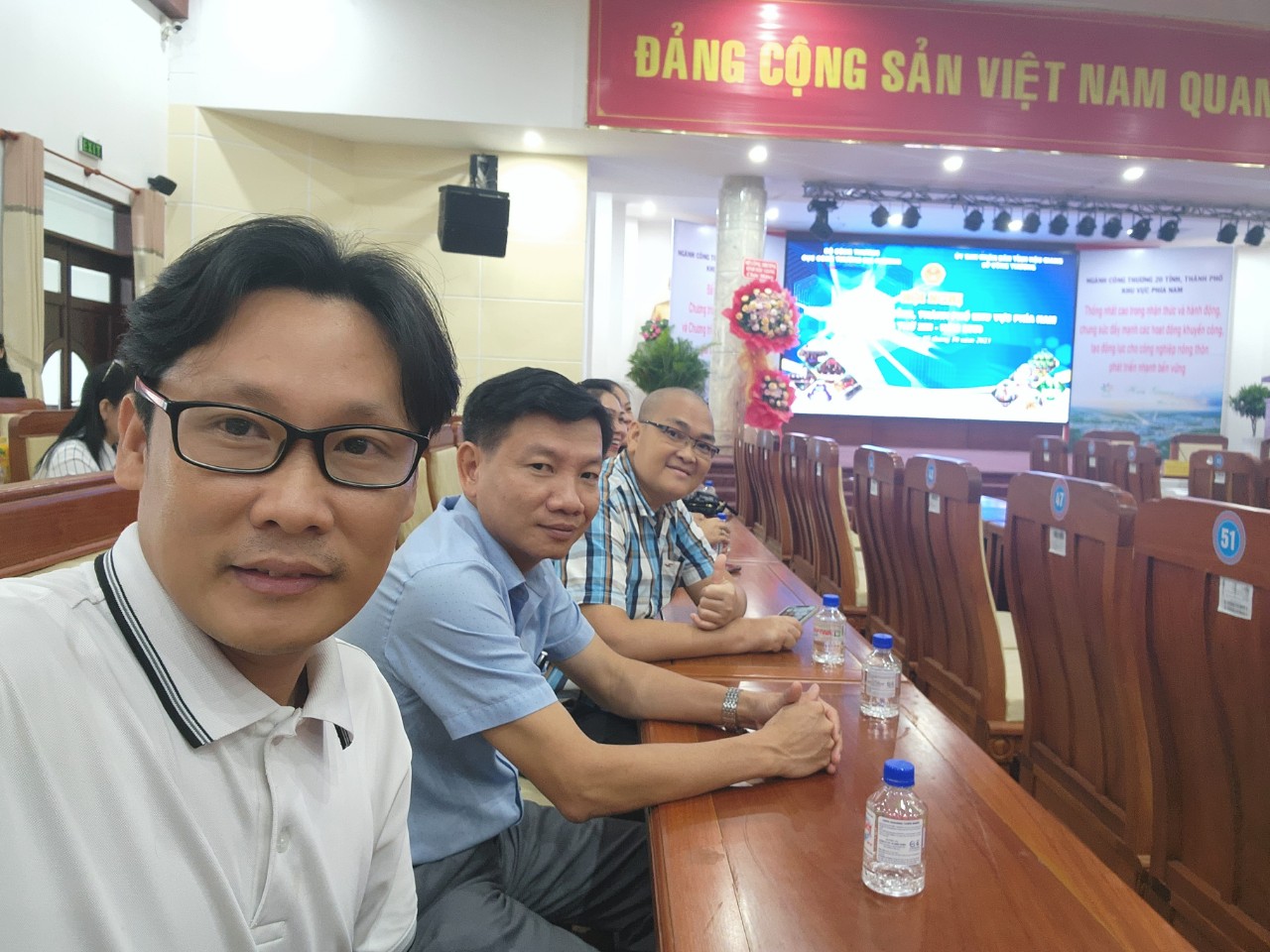 Đại diện Hệ Sinh Thái Doanh Nghiệp gồm có