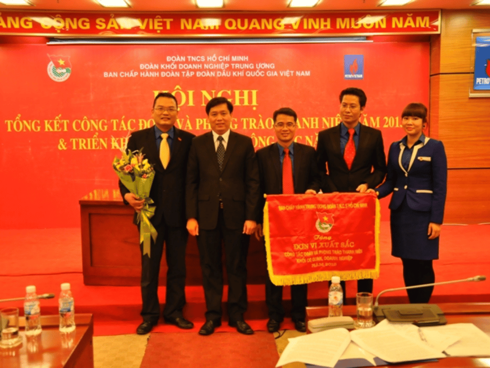 Đoàn thanh niên tập đoàn