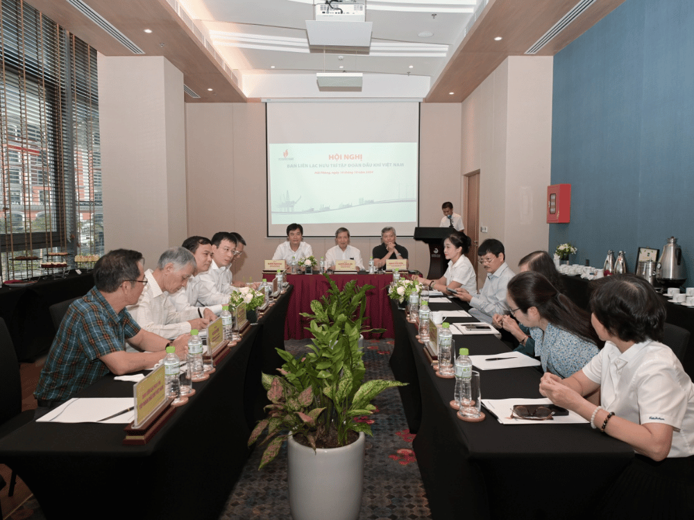 Ban liên lạc hưu trí dầu khí tập đoàn