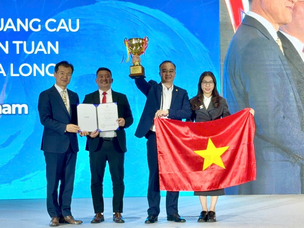 Giấy chứng nhận, bằng khen